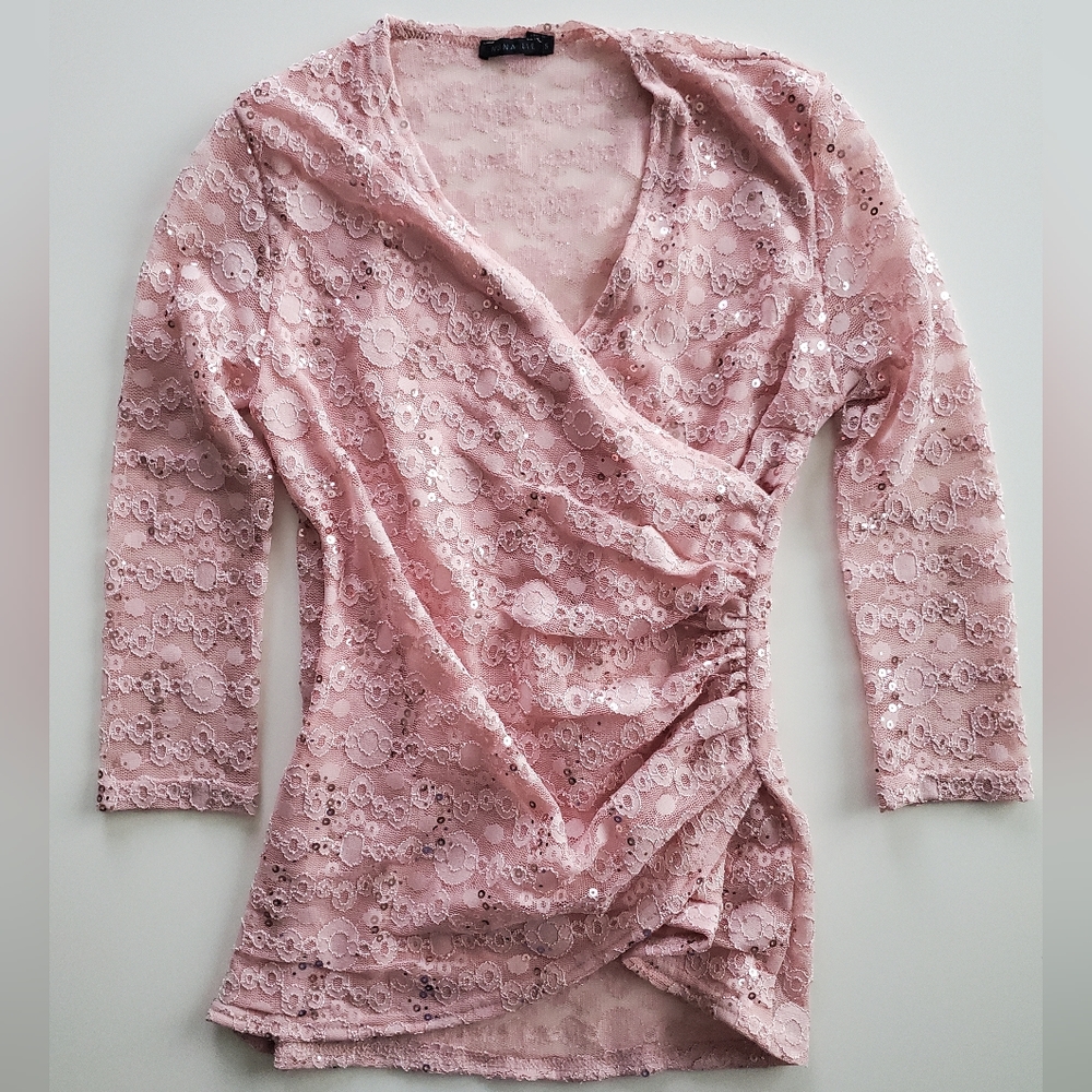 🌸 Pink Glitter Elegance: Versatile Blouse for Business and Nights Out 💖